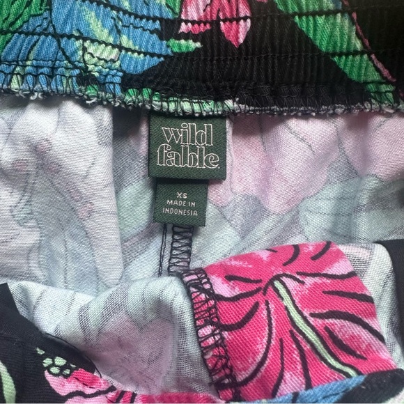 Wild Fable XS Tropical Floral High Rise Stretchy Shorts Vacation Beach - Picture 4 of 4